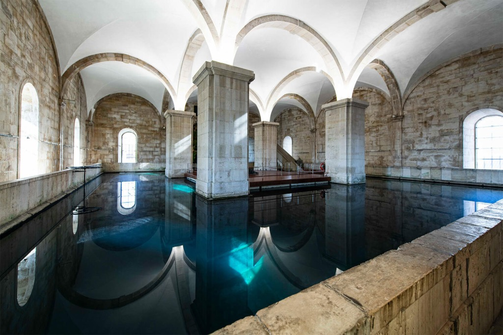 Águas Livres Aqueduct